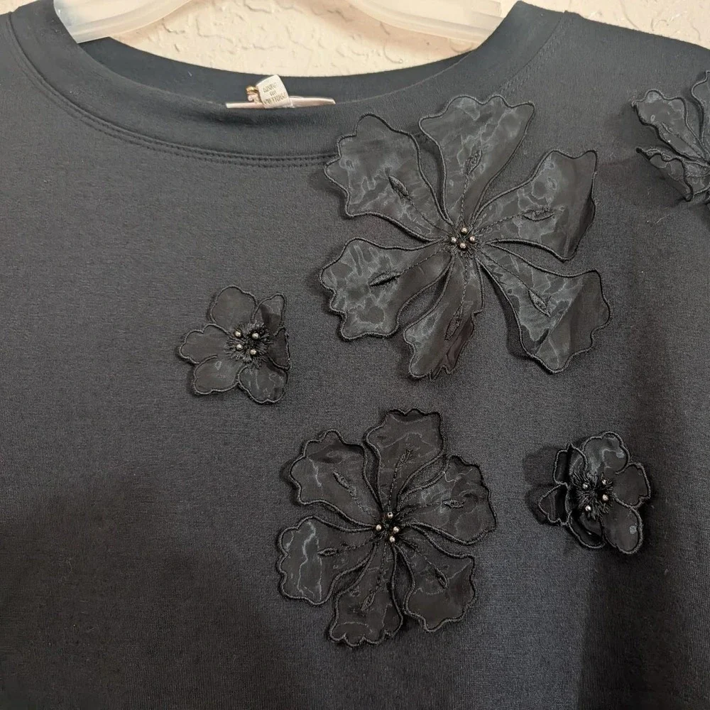 SHOL Los Angeles Black 3D Floral Applique Long Sleeve Puff Top 3X NWT
